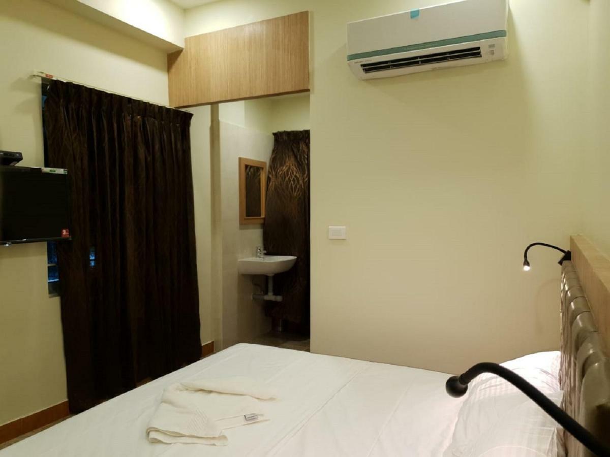Amutham Residency Hotel Tiruchirappalli Exterior photo