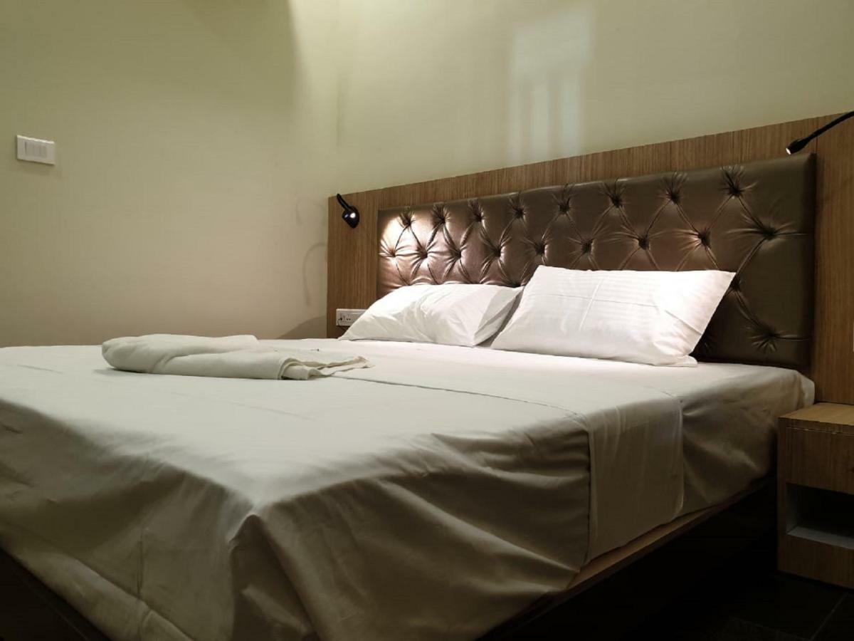 Amutham Residency Hotel Tiruchirappalli Exterior photo