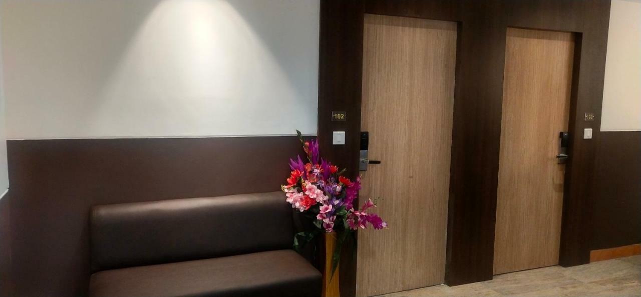 Amutham Residency Hotel Tiruchirappalli Exterior photo